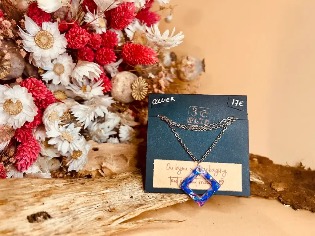 Collier "losange bleu"